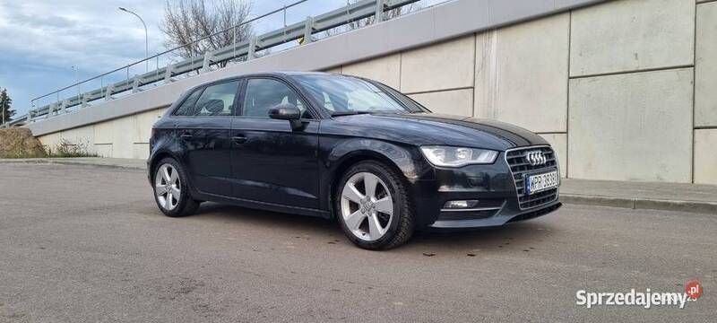 Czarny Używany 2015 Audi A3 Sportback Ambition Hatchback | 49 000 zł - Obraz 1/4