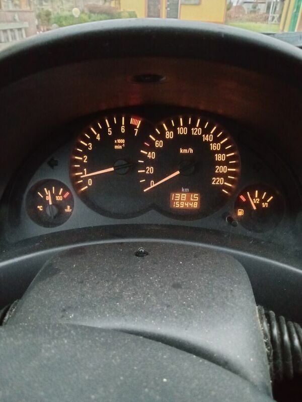 Używany Opel Corsa 58 KM (42 kW) 2002 Niebieski Hatchback