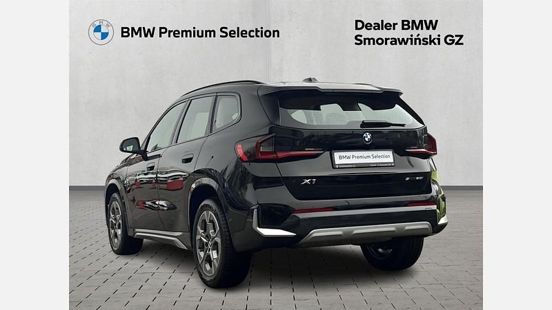 Używany BMW X1 Luxury Line 156 KM (114 kW) 2025 Czarny SUV