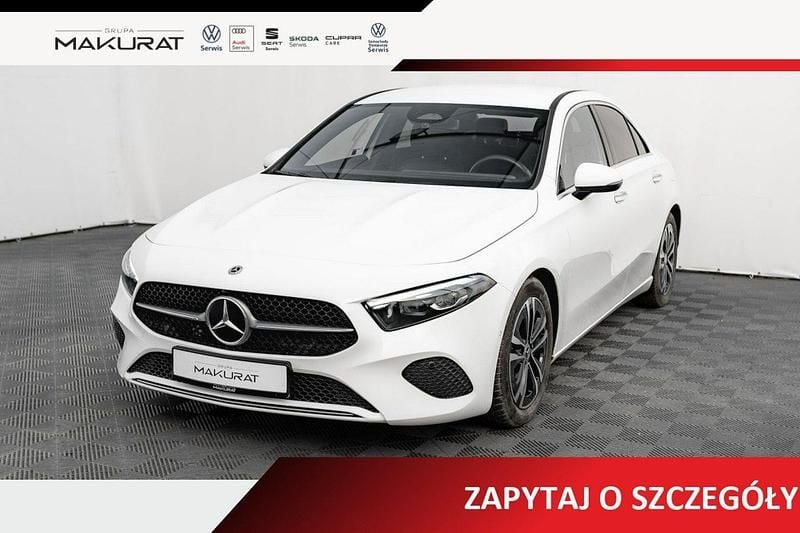 Biały (metalik) Używany 2023 Mercedes A200 Sedan/Limuzyna | 134 850 zł (Uczciwa cena) - Obraz 1/4