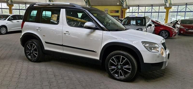 Biały Używany 2013 Skoda Yeti SUV | 31 900 zł (Dobra cena) - Obraz 1/4