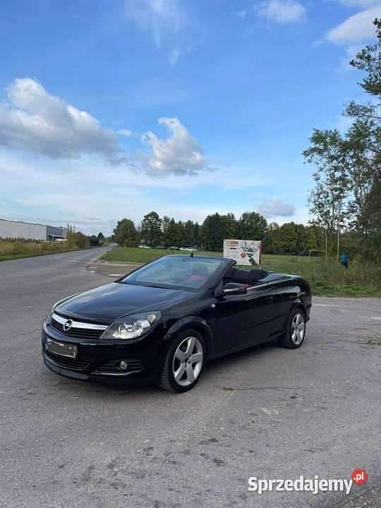 Czarny Używany 2007 Opel Astra Cabriolet Kabriolet | 9900 zł - Obraz 1/4