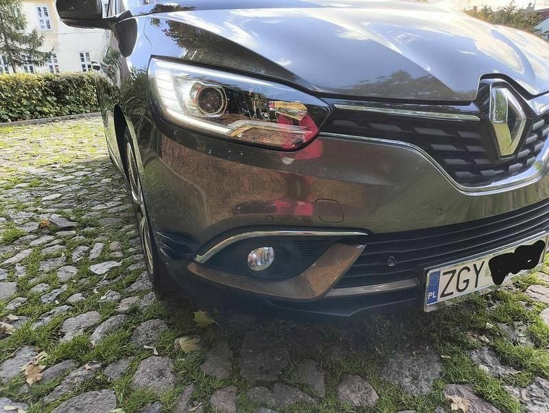 Brązowobeżowy Używany 2017 Renault Grand Scénic IV Minivan | 50 000 zł (Dość drogi) - Obraz 1/4