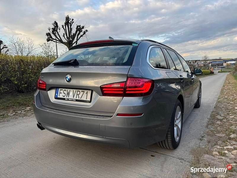Używany BMW 525 2014 Szary Kombi