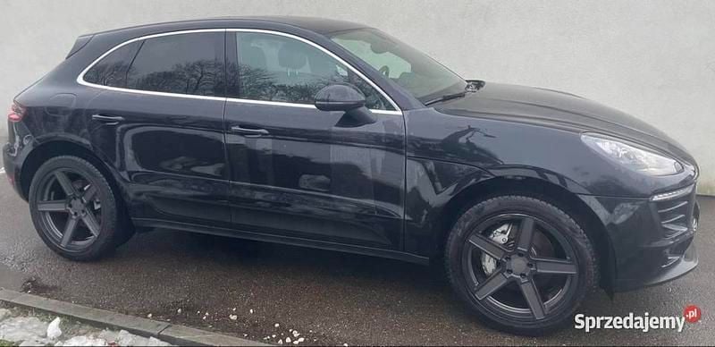 Czarny Używany 2016 Porsche Macan S SUV | 99 999 zł - Obraz 1/4
