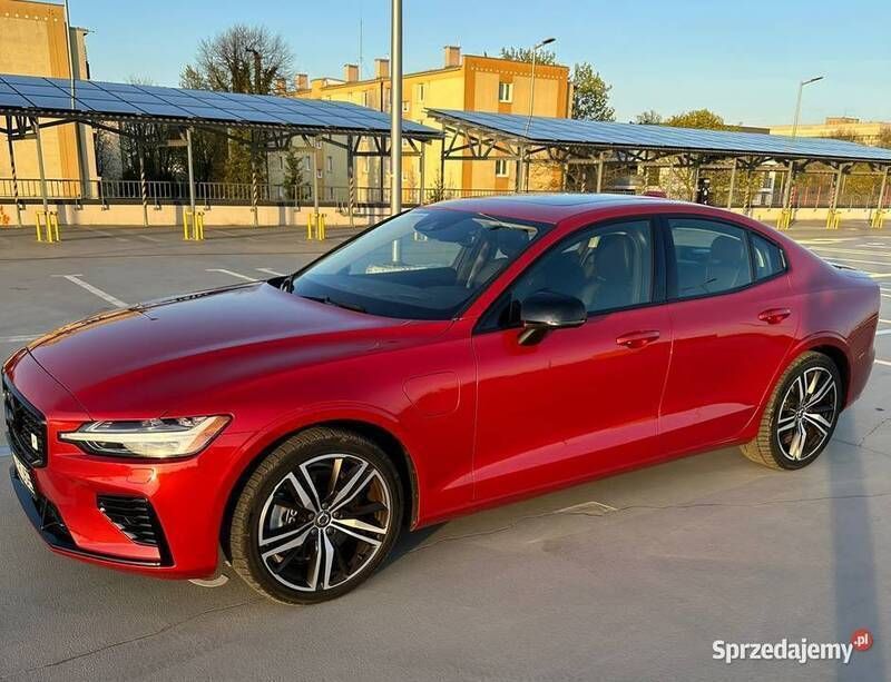 Czerwony Używany 2022 Volvo S60 Sedan/Limuzyna | 168 900 zł - Obraz 1/4