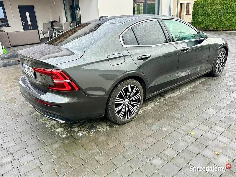 Używany Volvo S60 2021 Zielony Sedan/Limuzyna