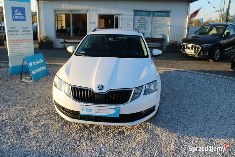 Używany Skoda Octavia Ambition 2020 Biały Kombi