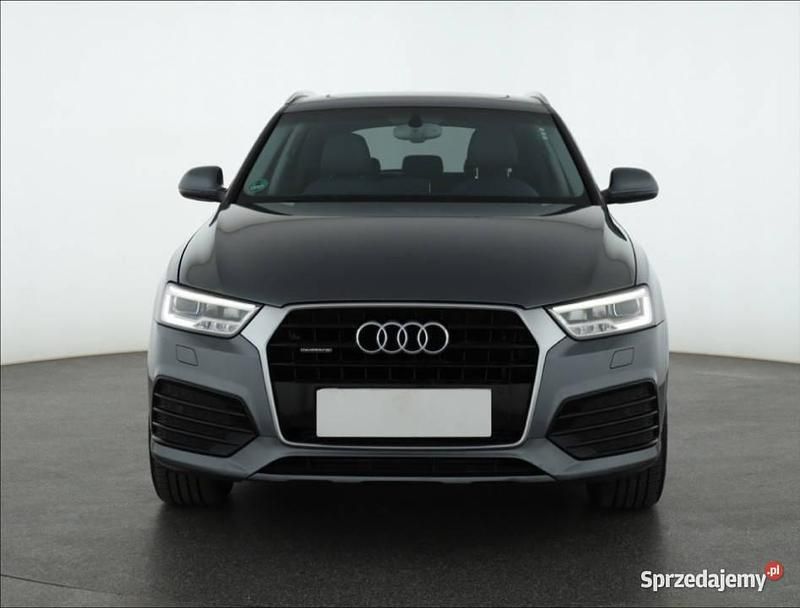Szary Używany 2015 Audi Q3 SUV | 64 999 zł (Uczciwa cena) - Obraz 1/4
