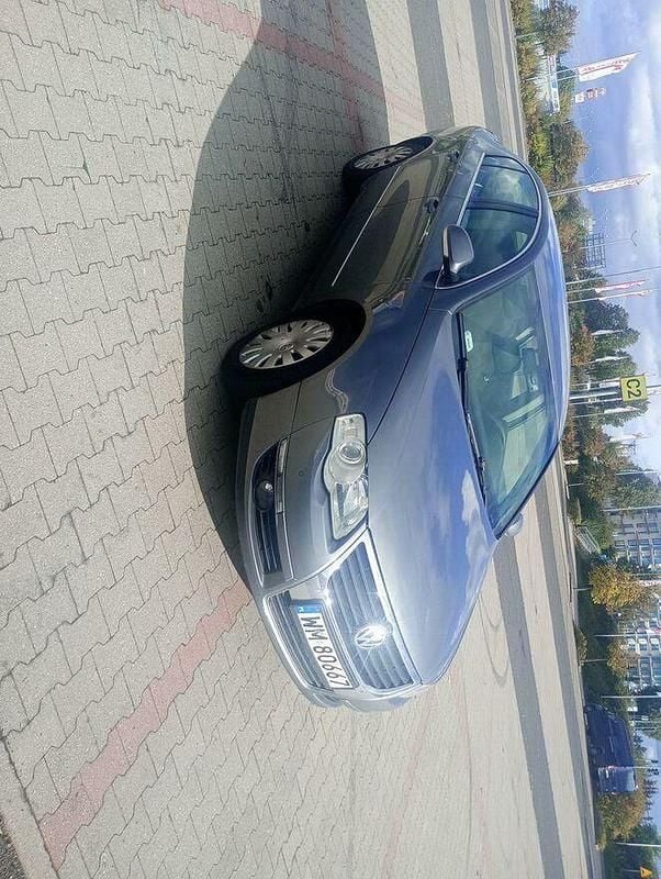 Szary Używany 2005 VW Passat Sedan/Limuzyna | 7700 zł (Uczciwa cena) - Obraz 1/4