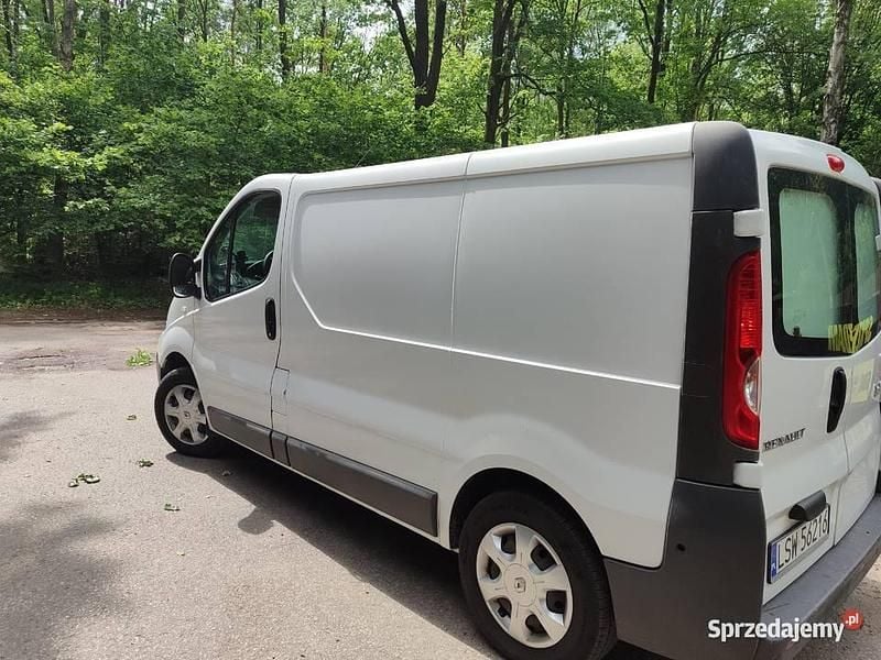 Biały Używany 2012 Renault Trafic Minivan | 32 500 zł (Super Cena) - Obraz 1/4