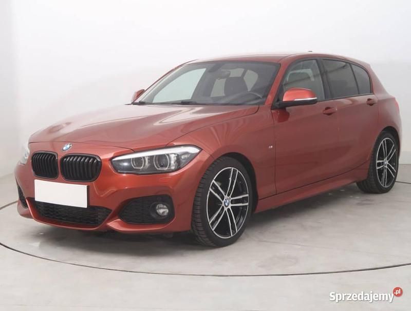Używany BMW 118 2018 Pomarańczowy Hatchback