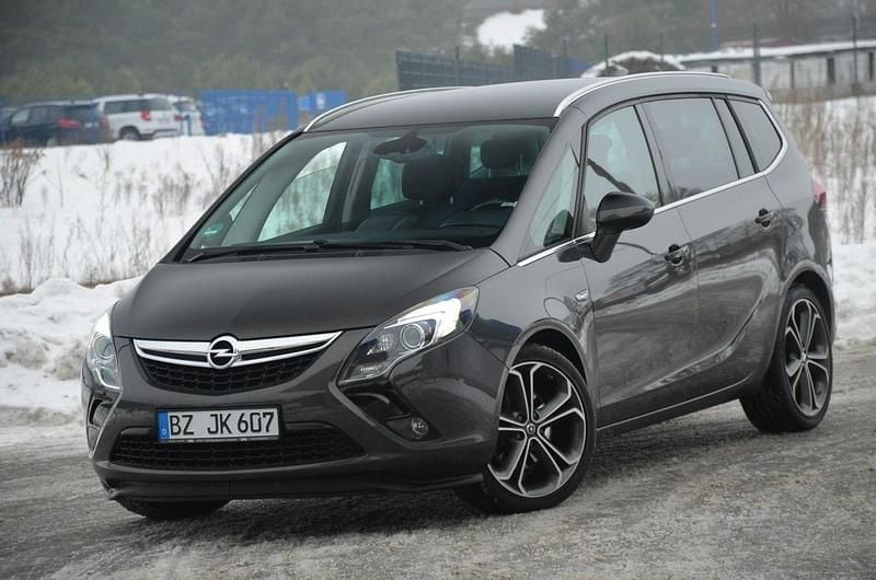 Używany Opel Zafira 170 KM (125 kW) 2016 Szary (metalik) Minivan