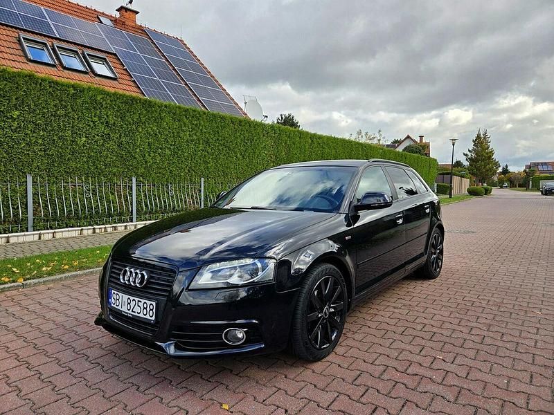 Czarny (metalik) Używany 2009 Audi A3 S-Line Hatchback | 26 900 zł (Dość drogi) - Obraz 1/4