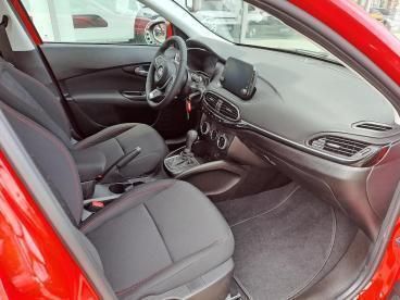 Używany Fiat Tipo 130 KM (95 kW) 2023 Czerwony