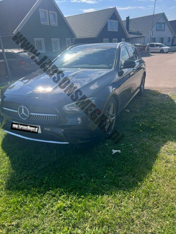 Używany Mercedes E220 194 KM (142 kW) 2020 Czarny Kombi