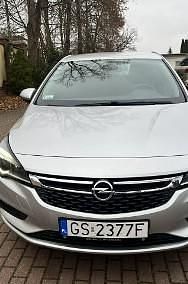 Używany Opel Astra 125 KM (91 kW) 2017 Srebrny (metalik) Hatchback
