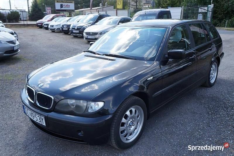 Czarny Używany 2003 BMW 320 Kombi | 7400 zł (Uczciwa cena) - Obraz 1/4