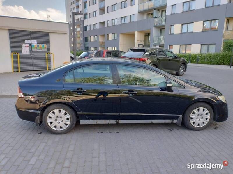 Używany Honda Civic 140 KM (102 kW) 2006 Czarny Sedan/Limuzyna