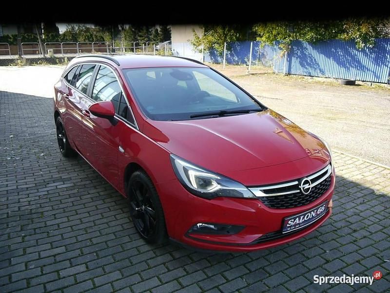Używany Opel Astra 140 KM (102 kW) 2019 Czerwony Kombi