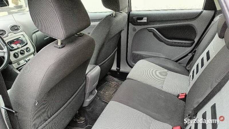 Używany Ford Focus 2009 Granatowy Kombi