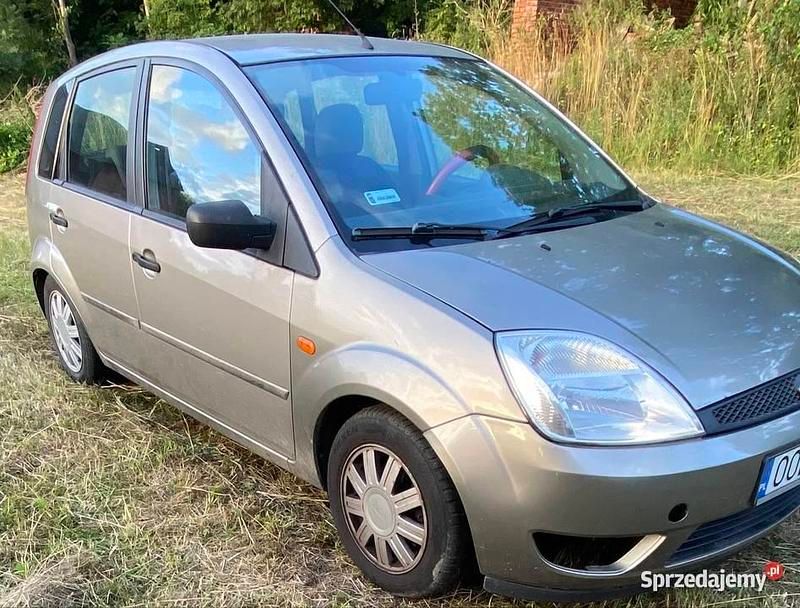 Używany Ford Fiesta 2003 Beżowy Hatchback