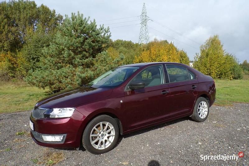 Wiśniowy Używany 2013 Skoda Rapid Sedan/Limuzyna | 23 500 zł (Uczciwa cena) - Obraz 1/4