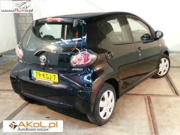 Używany Toyota Aygo 68 KM (50 kW) 2009 Czarny Hatchback