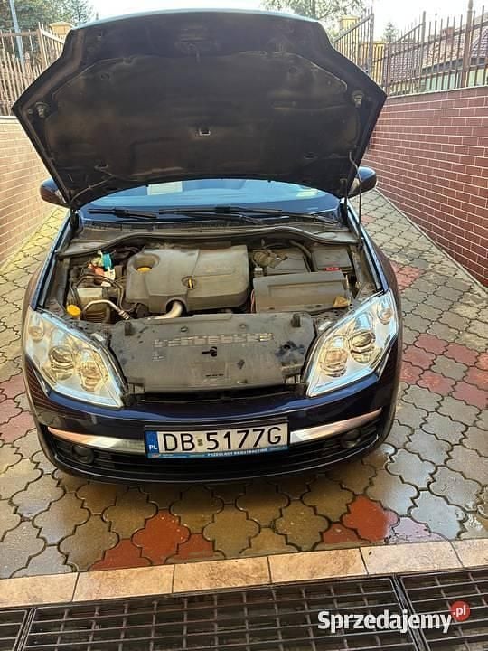 Używany Renault Laguna III 2010 Granatowy Sedan/Limuzyna