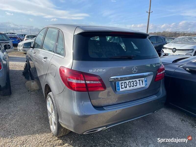 Używany Mercedes B220 2017 Szary Minivan