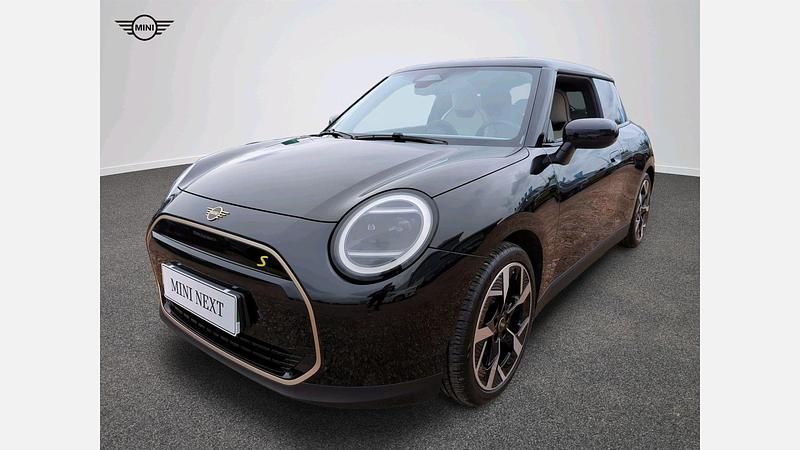 Midnight black ii metalizowany Używany 2024 Mini Cooper SE Hatchback | 140 000 zł (Super Cena) - Obraz 1/4