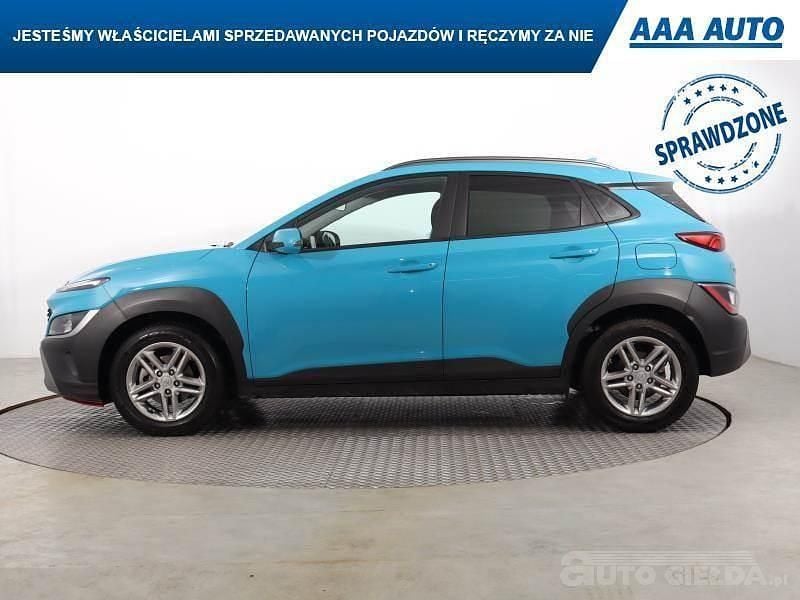 Używany Hyundai Kona 120 KM (88 kW) 2022 Błękitny SUV