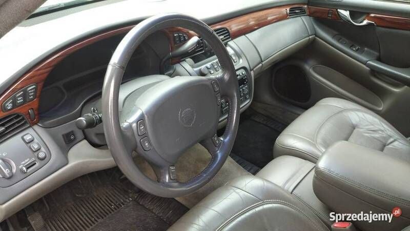 Używany Cadillac Deville 2000 Srebrny Sedan/Limuzyna