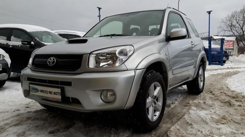 Używany Toyota RAV4 116 KM (85 kW) 2005 Srebrny metalik SUV