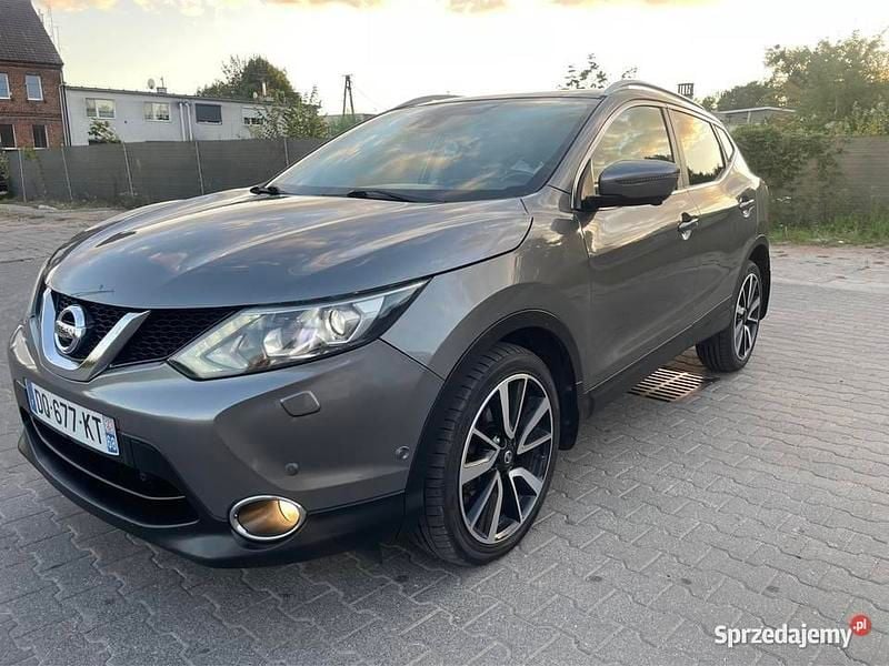 Używany Nissan Qashqai 2015 Srebrny SUV