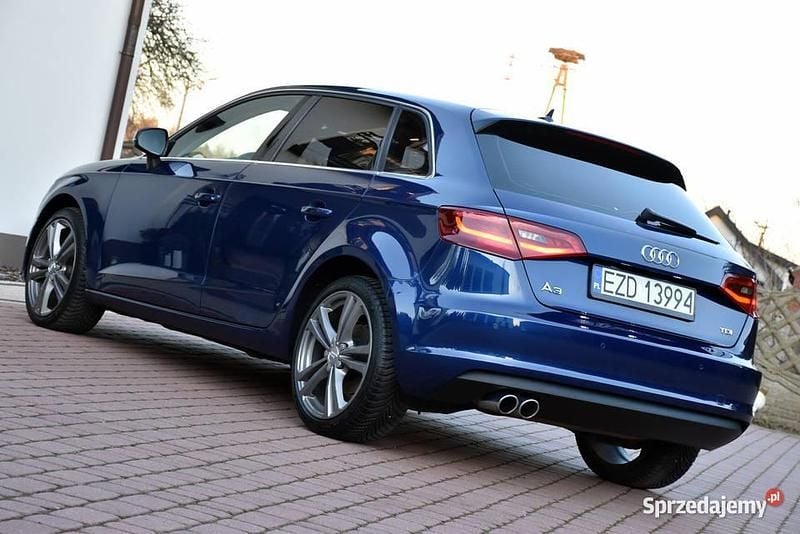 Używany Audi A3 Sportback Ambiente 2014 Niebieski Hatchback