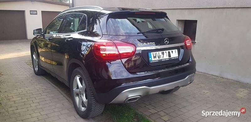 Używany Mercedes GLA200 2018 Czarny SUV