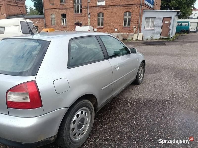 Srebrny Używany 2002 Audi A3 Hatchback | 4200 zł (Dobra cena) - Obraz 1/3