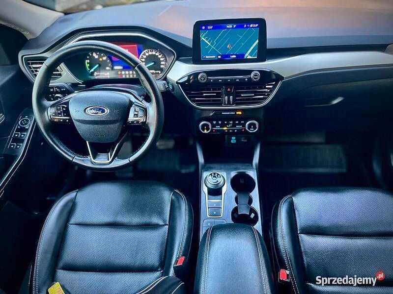 Używany Ford Kuga 190 KM (139 kW) 2022 Czarny SUV