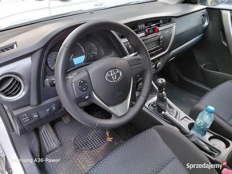 Używany Toyota Auris 90 KM (66 kW) 2015 Kombi