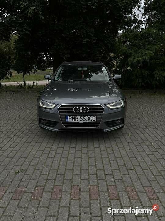 Używany Audi A4 2012 Szary Kombi