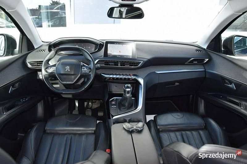 Granatowy Używany 2018 Peugeot 5008 Minivan | 57 900 zł (Uczciwa cena) - Obraz 1/4