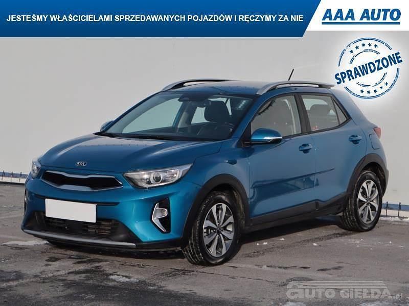 Używany Kia Stonic 84 KM (61 kW) 2020 Błękitny SUV
