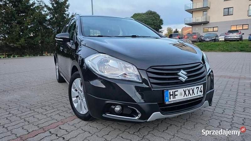 Używany 2015 Suzuki SX4 S-Cross SUV | 33 900 zł (Uczciwa cena) - Obraz 1/4