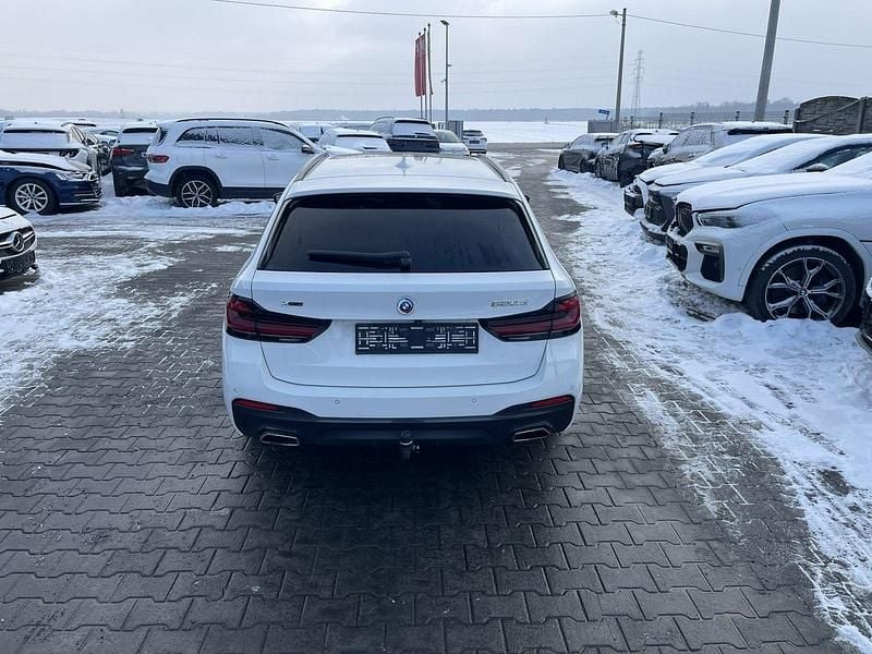 Używany BMW 520 190 KM (139 kW) 2022 Biały Kombi