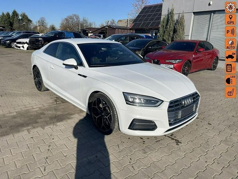 Biały Używany 2018 Audi A5 Coupe | 69 900 zł - Obraz 1/4