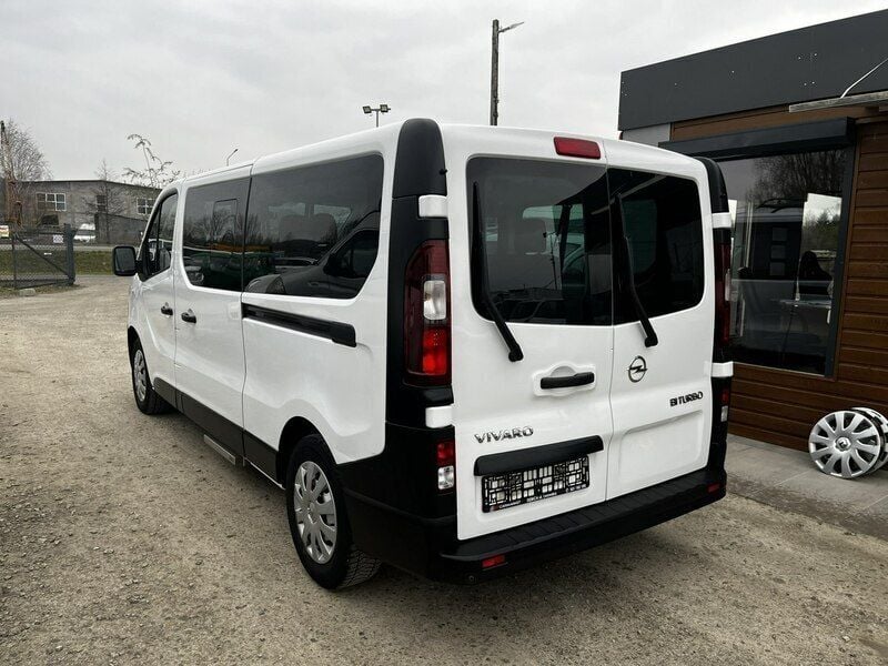 Używany Opel Vivaro 125 KM (91 kW) 2017 Biały Minivan