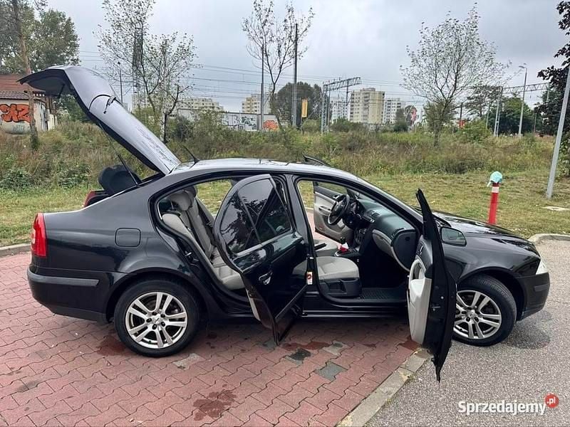 Czarny Używany 2008 Skoda Octavia Hatchback | 13 100 zł - Obraz 1/4