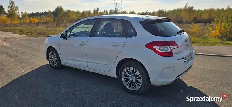 Biały Używany 2014 Citroën C4 Hatchback | 22 900 zł (Uczciwa cena) - Obraz 1/4