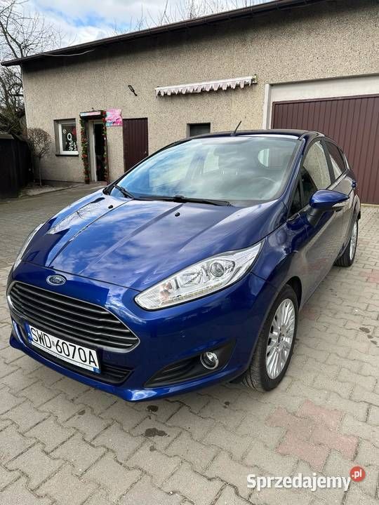 Niebieski Używany 2016 Ford Fiesta Titanium Hatchback | 29 800 zł (Uczciwa cena) - Obraz 1/4